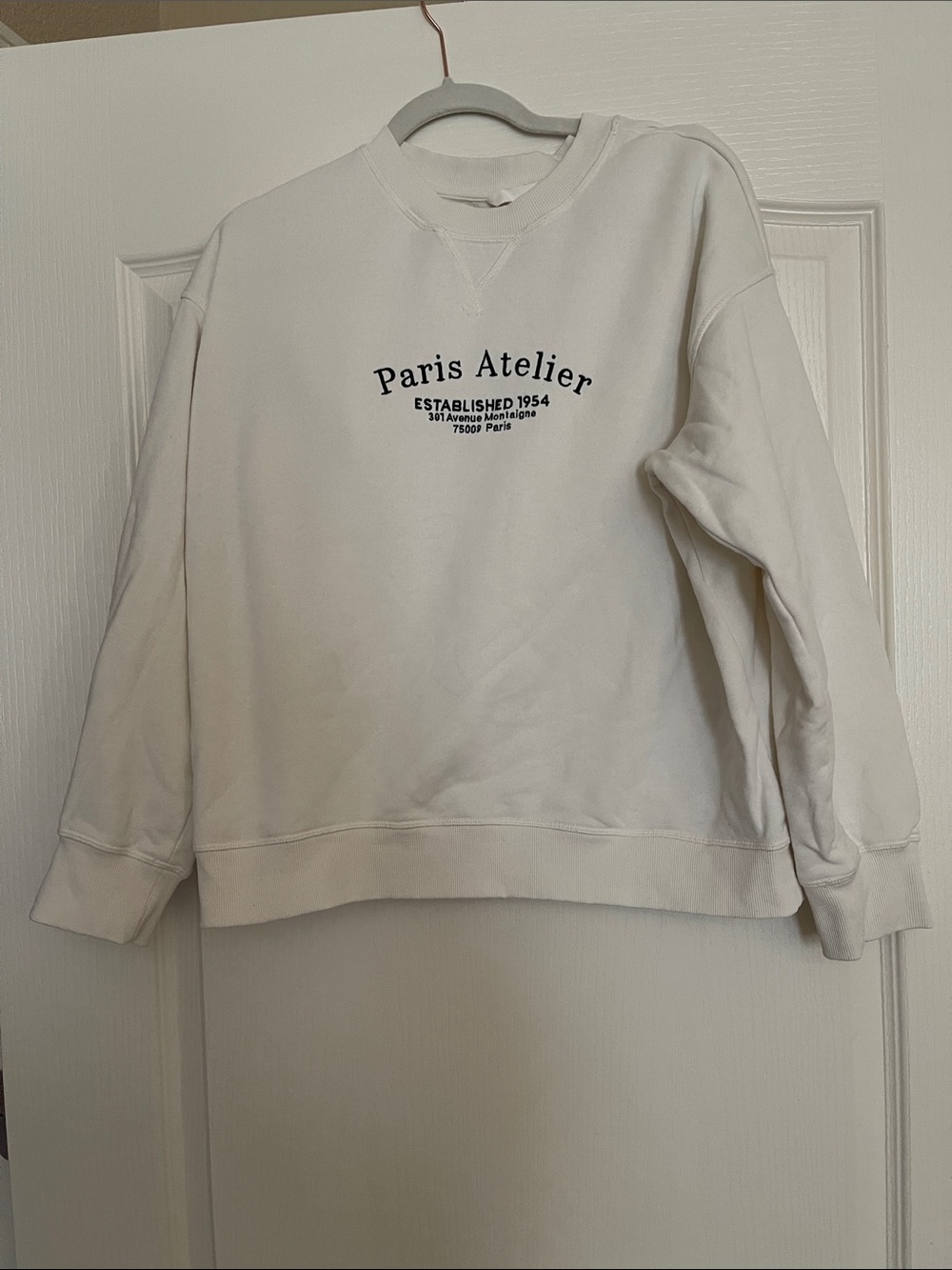 H&M Women’s Cream Crewneck Sweatshirt with Paris Atelier Script